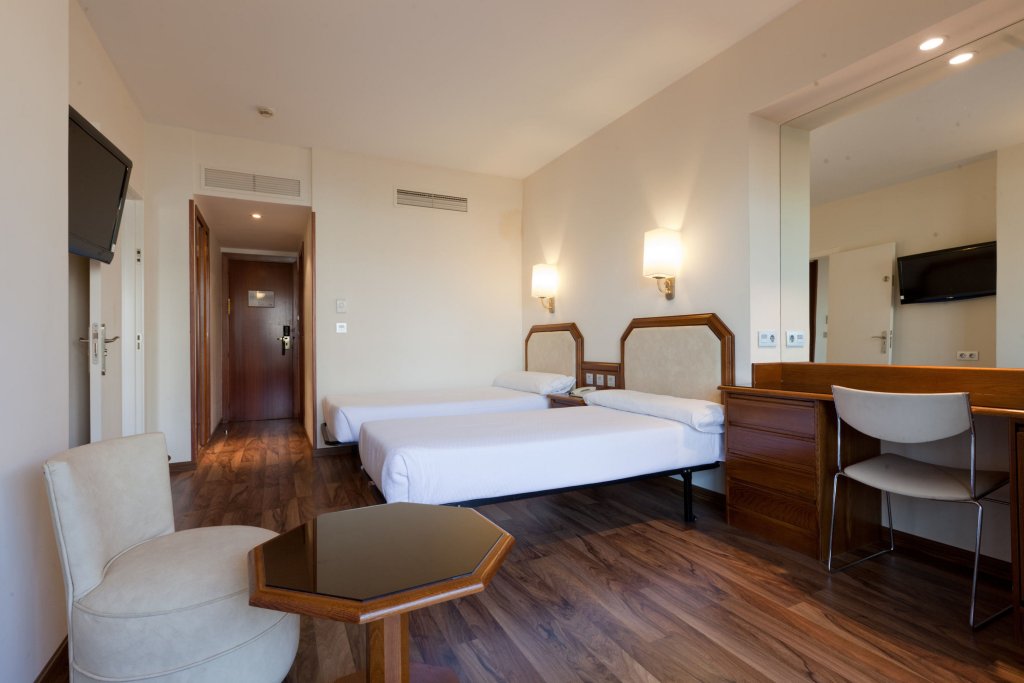 Фото Senator Barajas Hotel