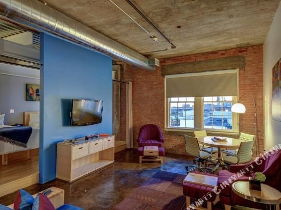 Фото Canvas Hotel Dallas