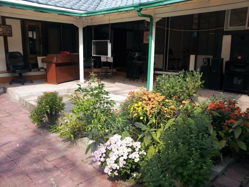 Гостиница Emotion Guesthouse в Чхунчхоне