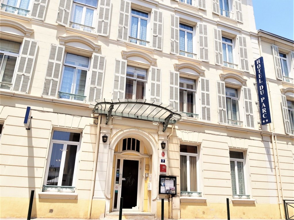 Фото отеля 1