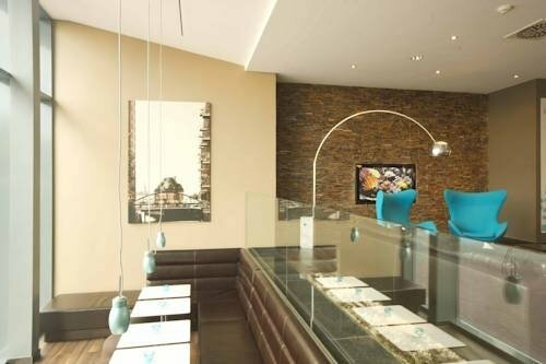 Гостиница Motel One Hamburg - Altona в Гамбурге