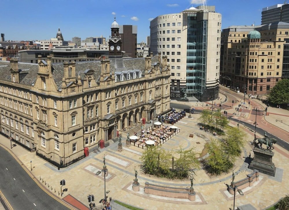 Short-term housing rental Leeds City Centre Apartment with River View, Leeds, photo