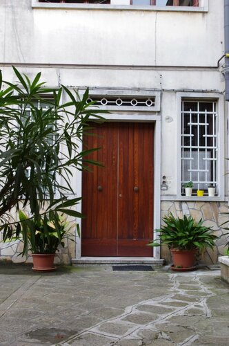 Гостиница Venice Rainbow Apartments в Венеции