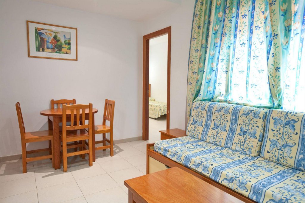 Фото Apartamentos Royal