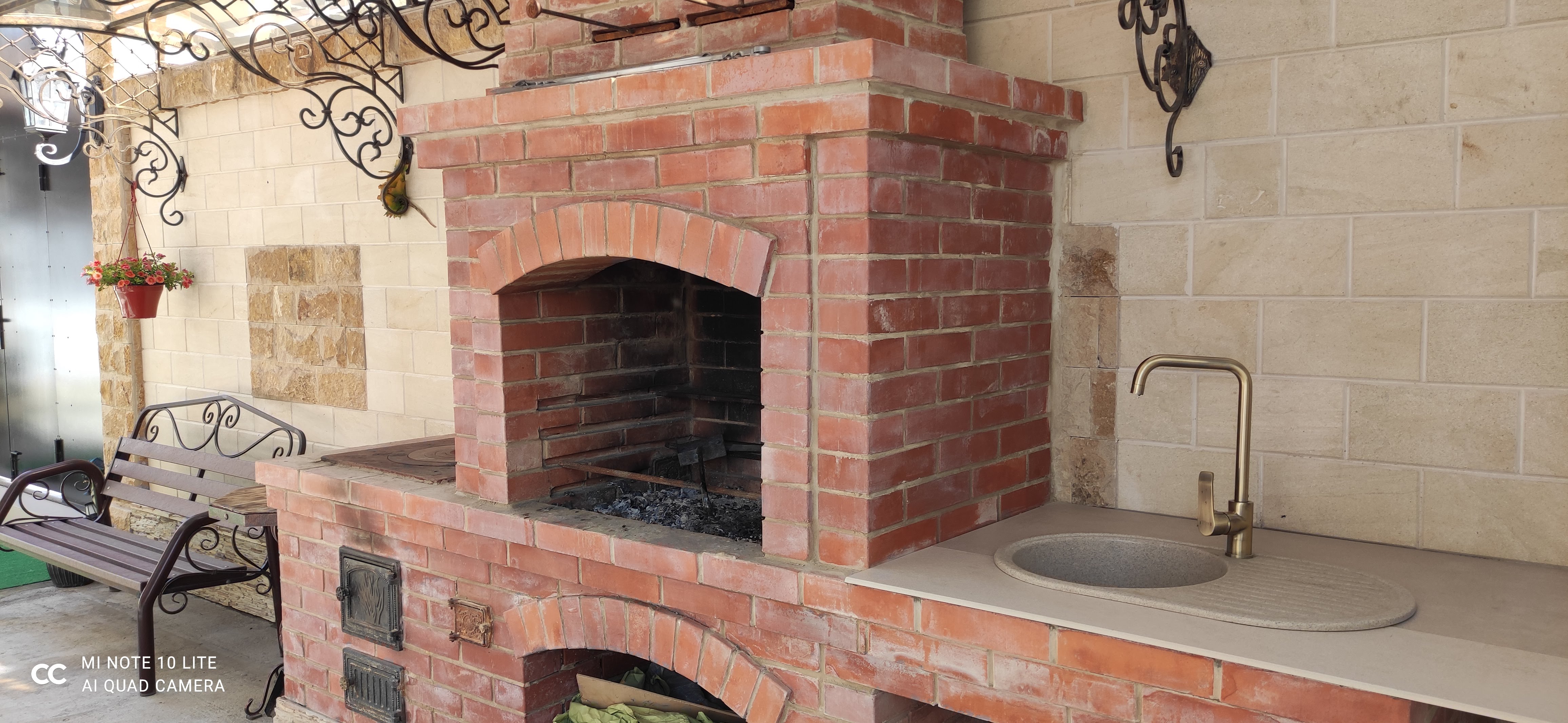 Фото Бастион