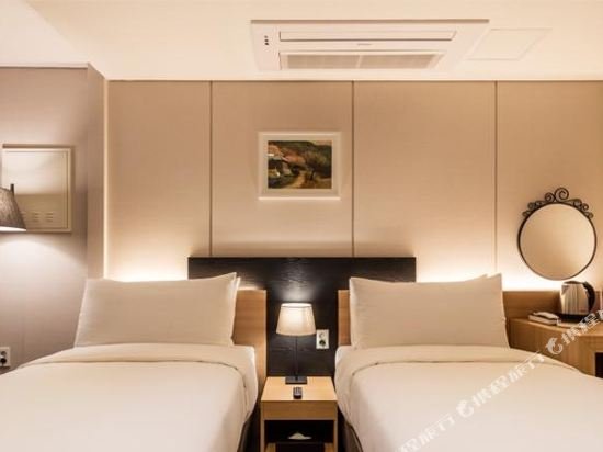 Фото Luce Bridge Hotel