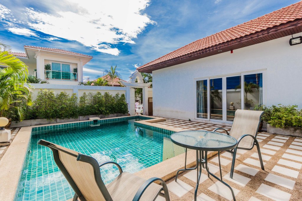 Фото Hyde Park Residence by Pattaya Sunny Rentals