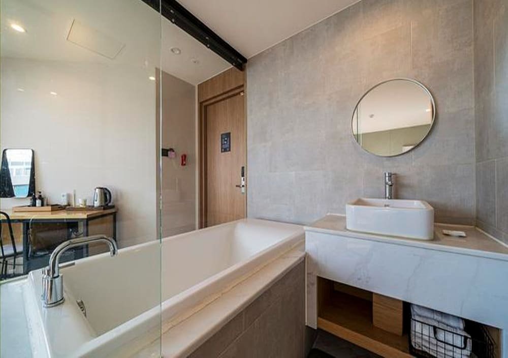 Фото H Avenue Gwangalli Beach