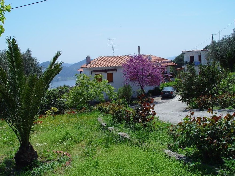 Фото Sofia Studios