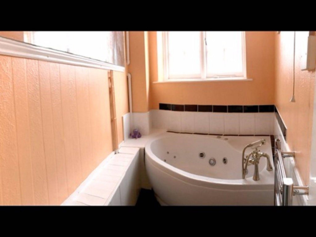 Фото The Old Castle