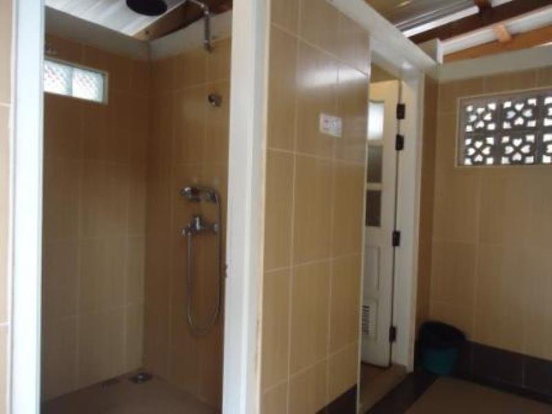 Фото Mr. Charles Hotel