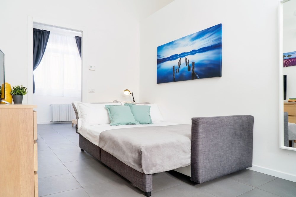 Фото Modern Flat Near The City Center