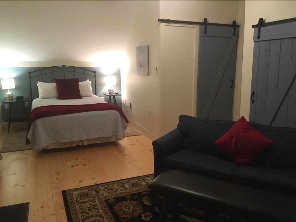 Фото Harvest Barn Inn