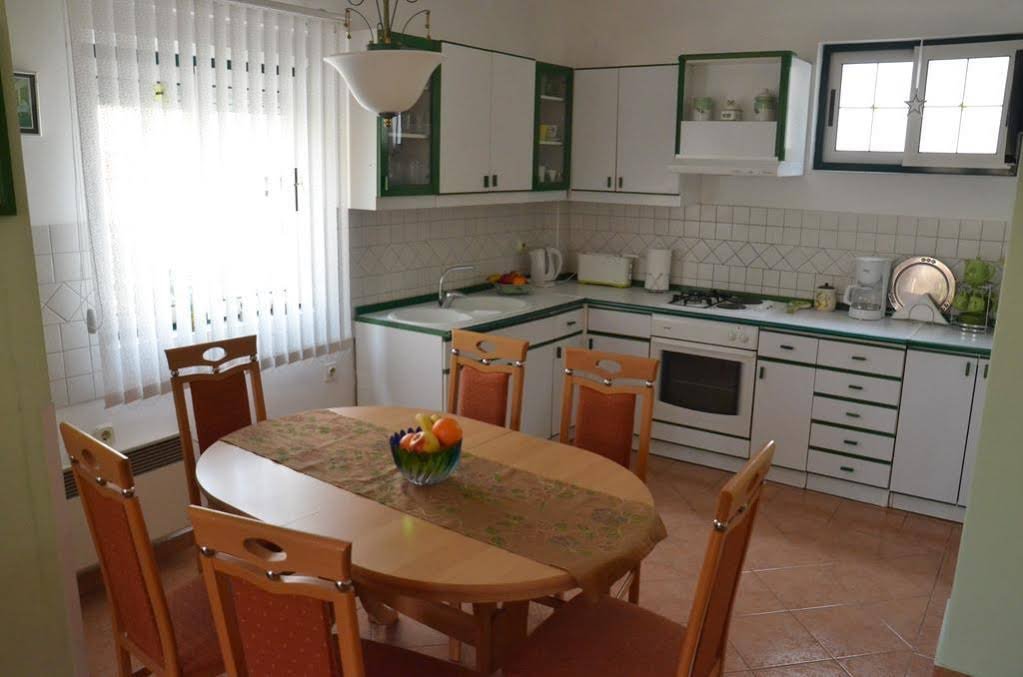 Фото Pyrotima Apartments