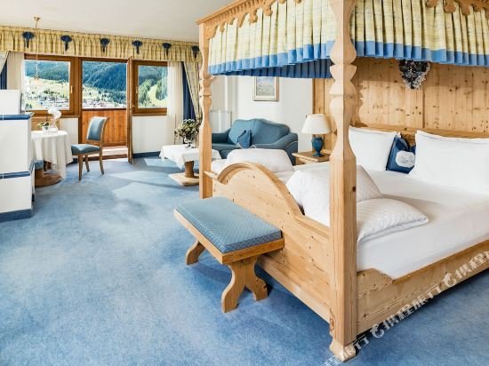 Фото Hotel Sassongher