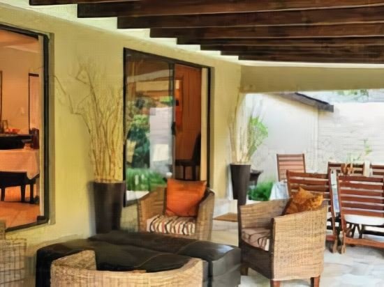 Фото Sand River Guest House