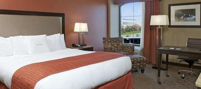 Фото DoubleTree by Hilton Austin - University Area
