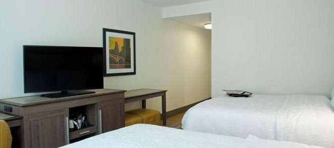 Фото Hampton Inn & Suites Minneapolis Downtown