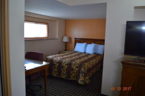 Фото Budget Inn of Bay City