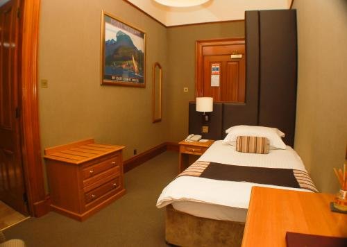 Фото The Dutch Mill Hotel