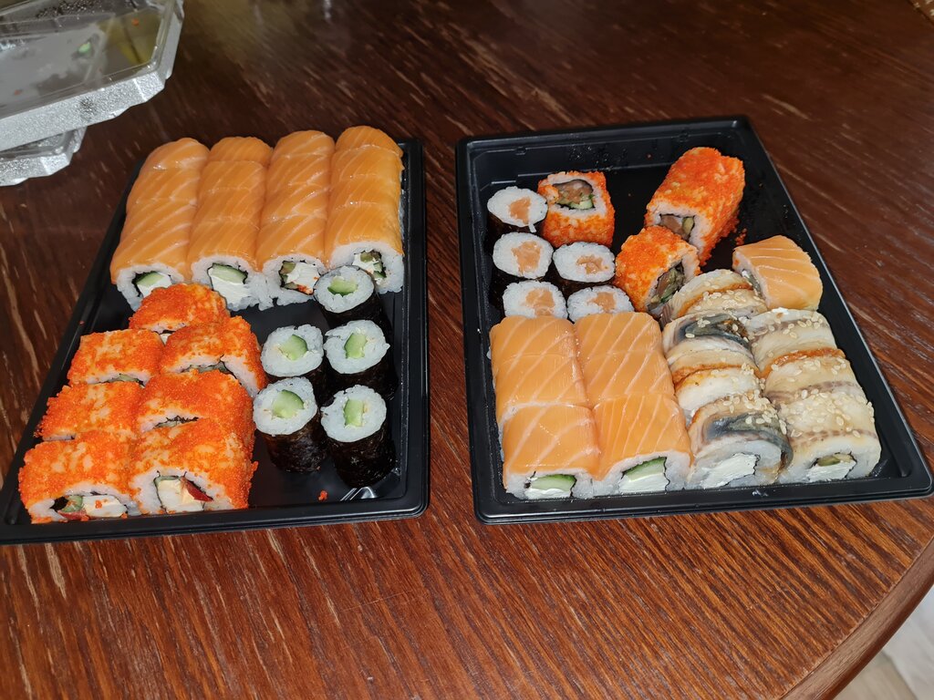Sushi and rolls store Sushi fyuzhn, Mytischi, photo