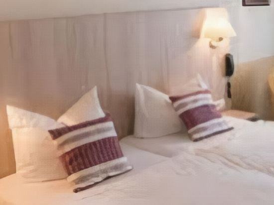 Фото B&b Hotel Stuttgart-City