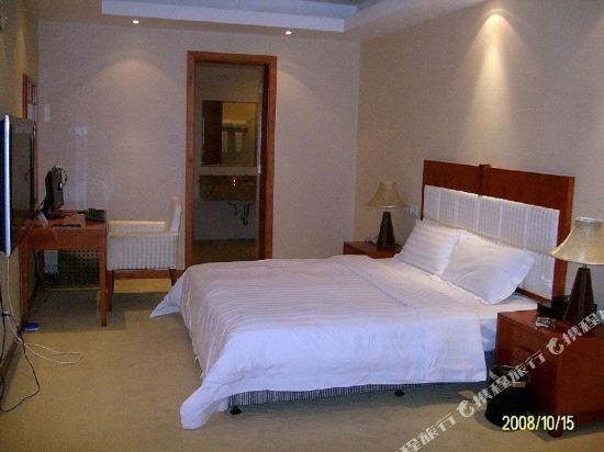 Фото The Hot Spring Hotel