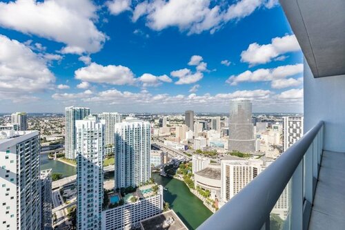 Гостиница Icon by Design Suites Miami в Майами