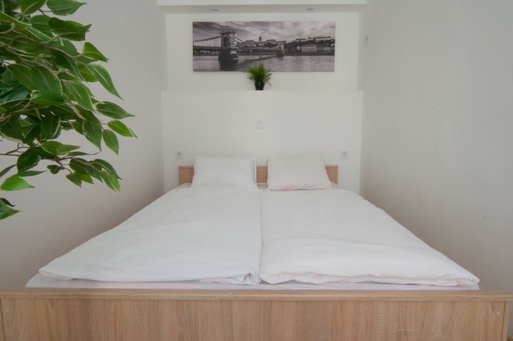 Фото Standard Apartment by Hi5 - Teréz 29