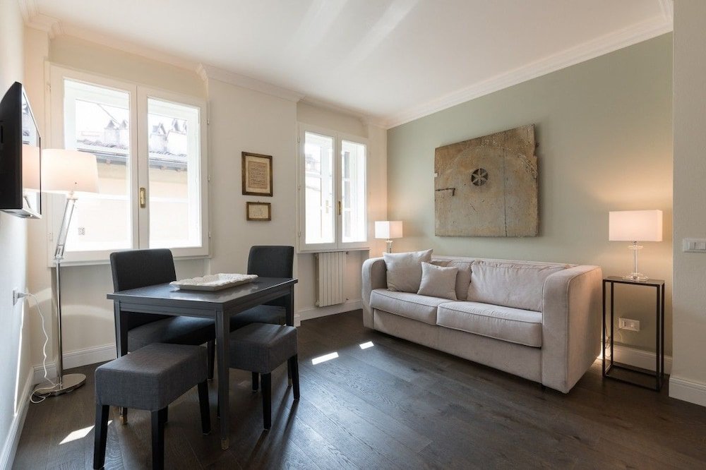 Фото Deluxe Apartment