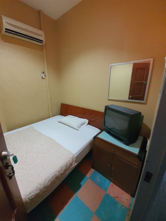 Фото Spot On 90137 Casavilla Hotel Pudu