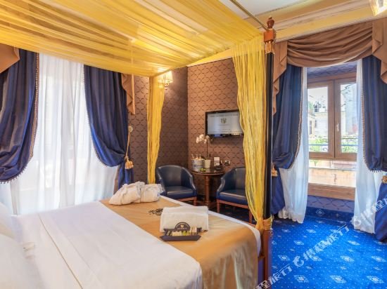 Фото Hotel Manfredi Suite in Rome