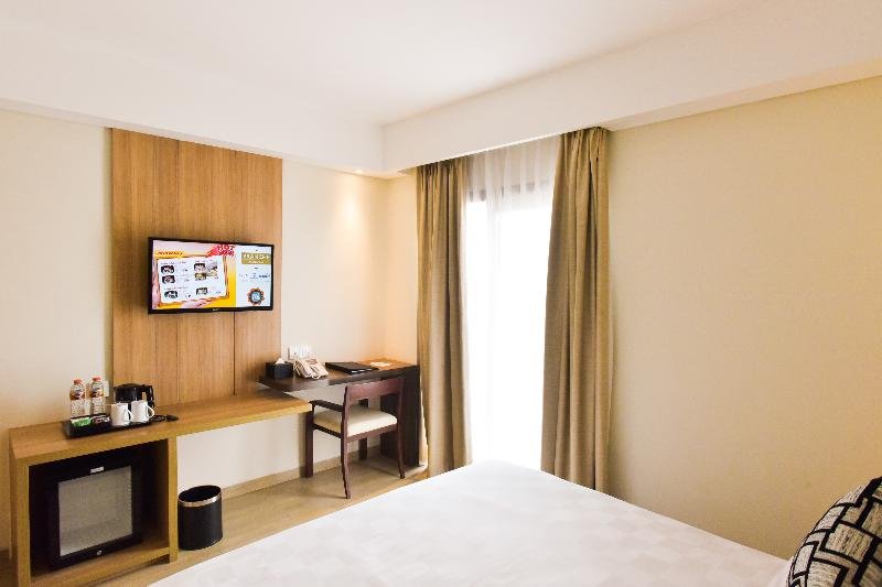 Фото Golden Tulip Essential Tangerang