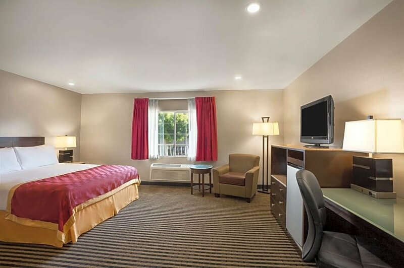 Гостиница Ramada by Wyndham Marina del Rey в Лос-Анджелесе