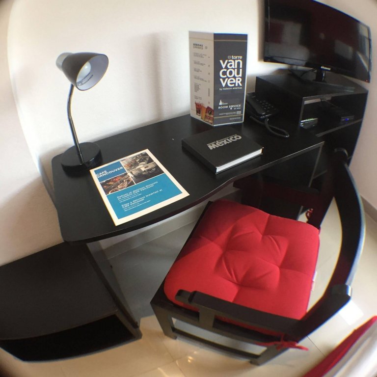 Фото Suites Malecon Cancun Torre Vancouver