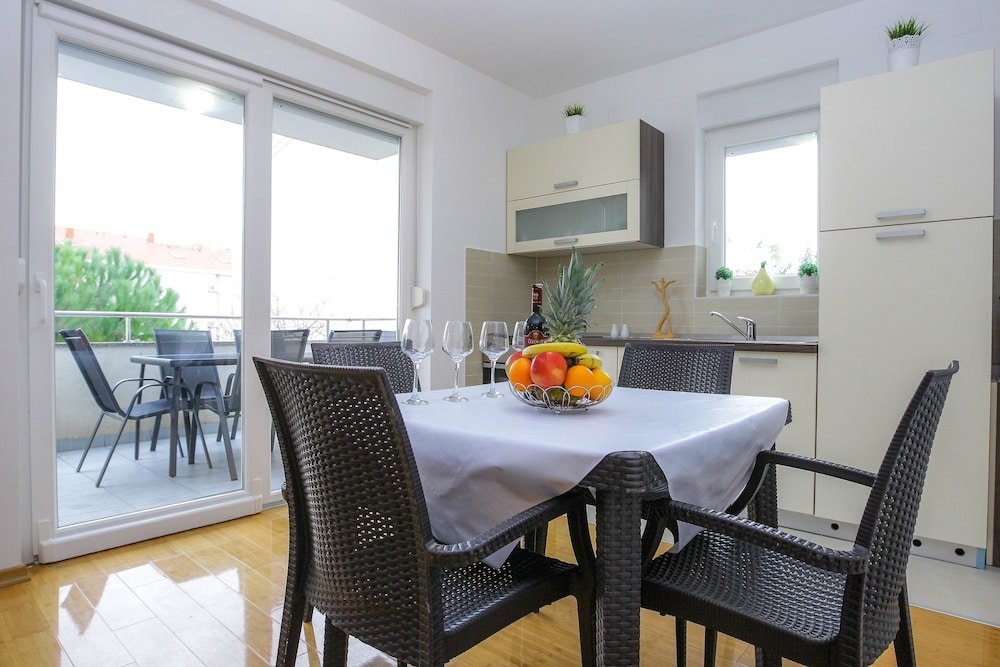 Фото Summer Breeze Apartments