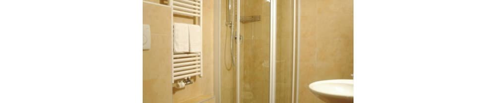 Фото Hotel Alpine Mugon