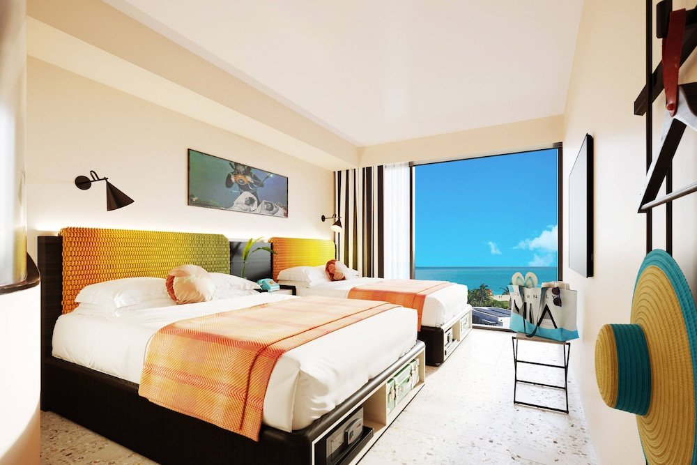 Фото Moxy Miami South Beach