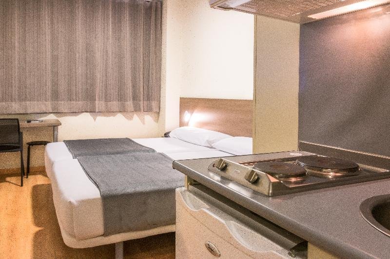Фото Vertice Roomspace Madrid