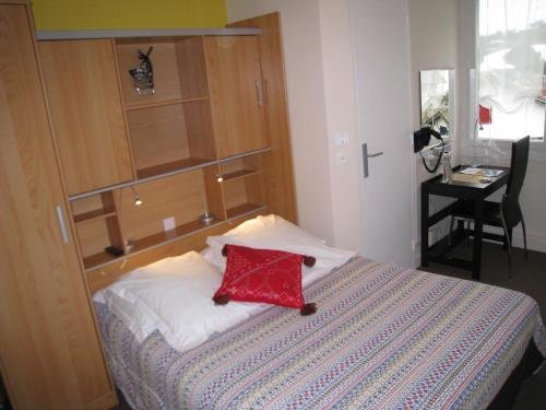 Фото Hôtel Les Tennis Men