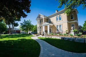Гостиница Hughson Hall Bed & Breakfast