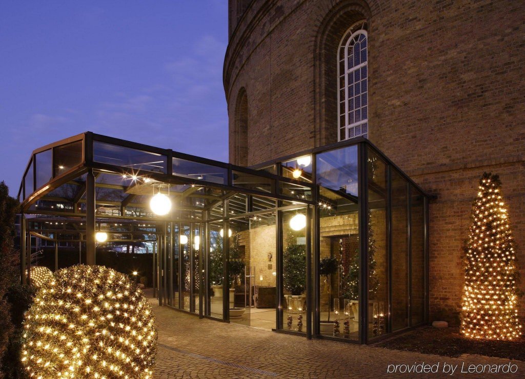 Фото Wasserturm Hotel Cologne, Curio Collection by Hilton