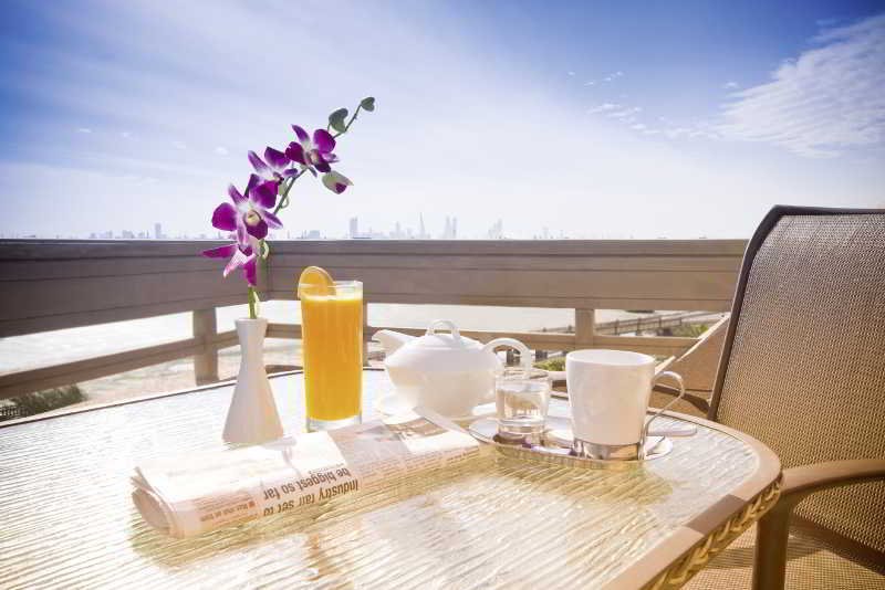 Фото Mövenpick Bahrain