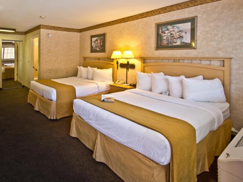 Фото Quality Inn Hayward