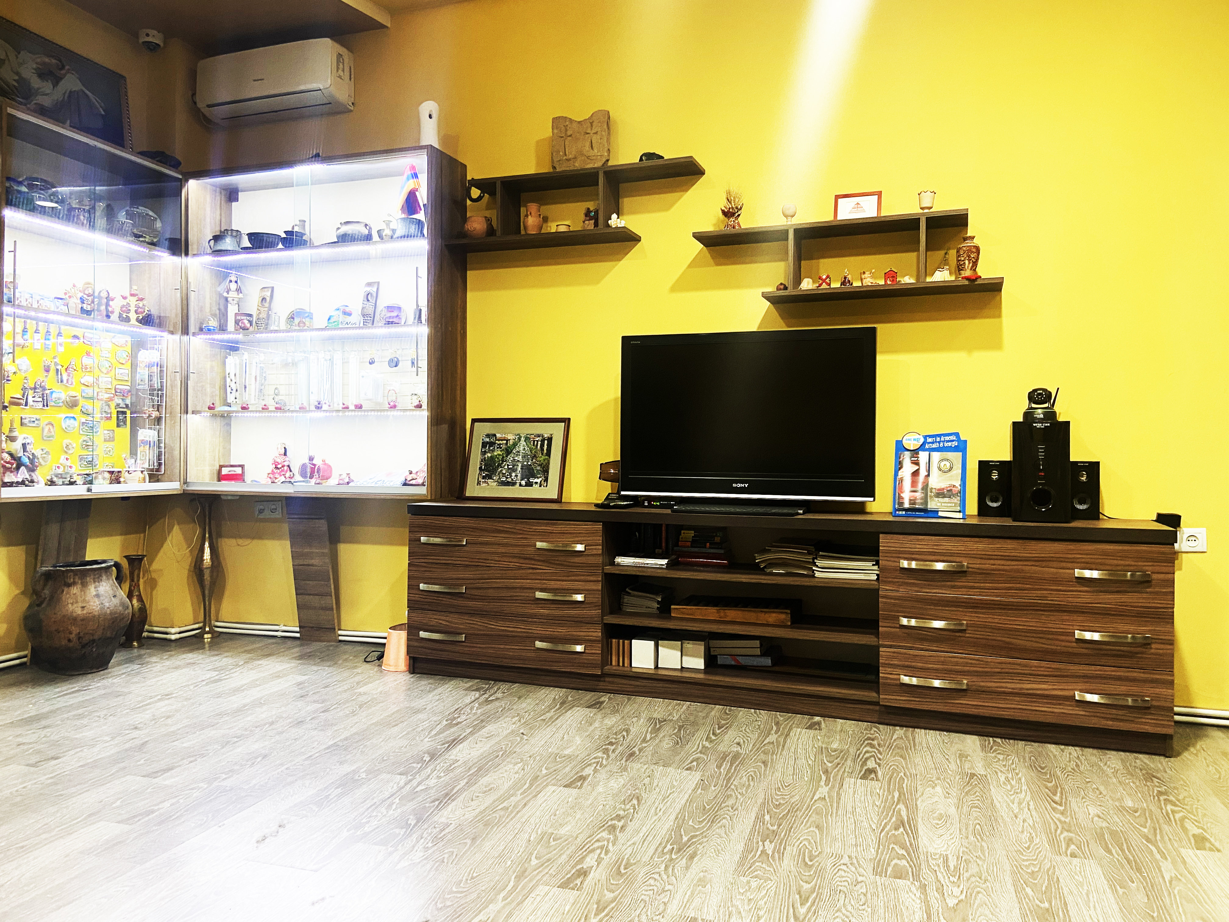 Фото Domino Hostel