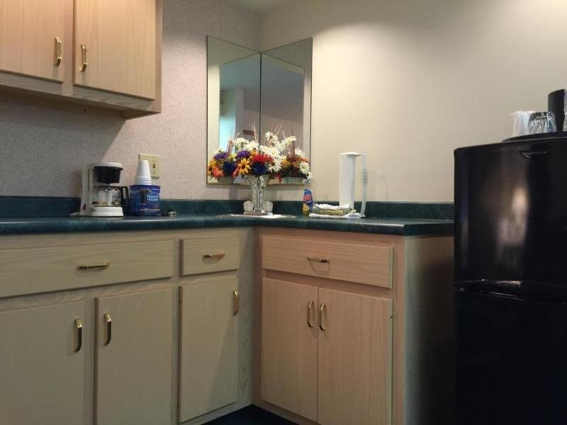 Фото Americas Best Value Inn & Suites Bluffton