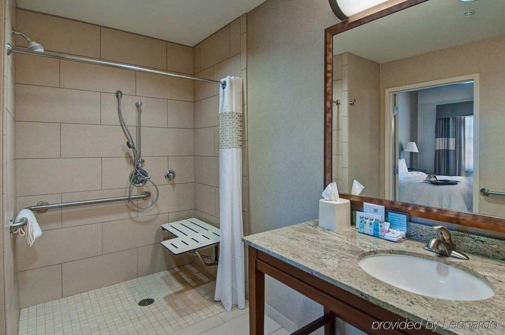 Фото Hampton Inn & Suites Salem, Or