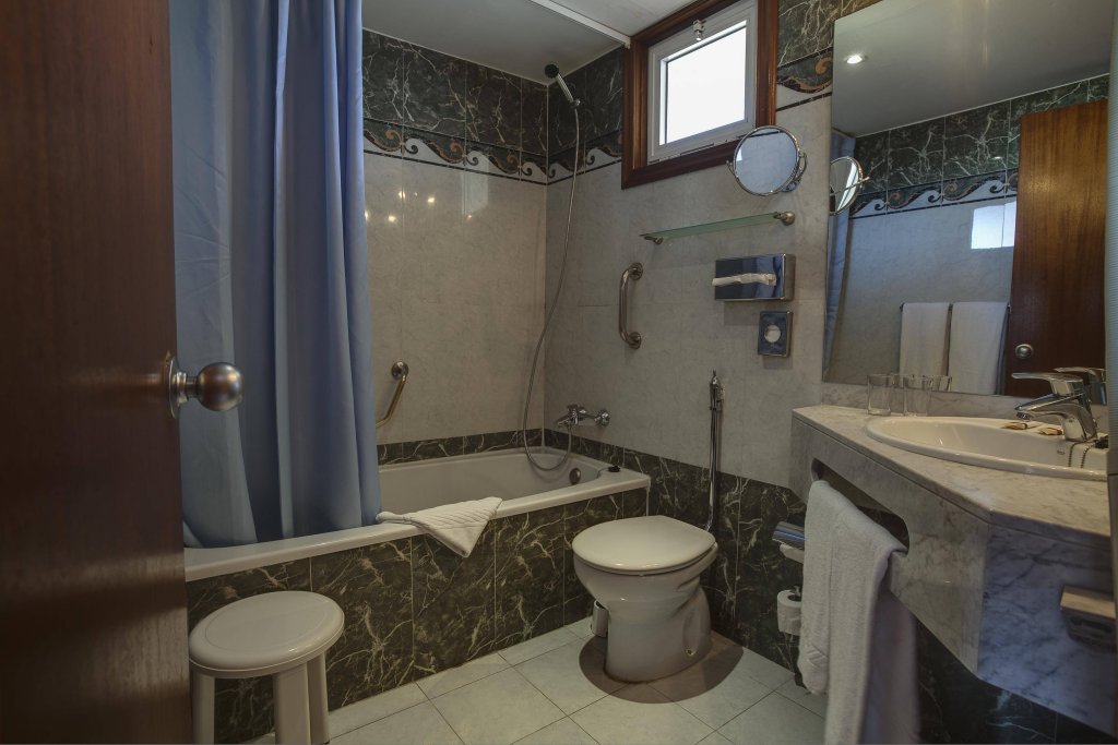 Фото Bull Escorial & SPA