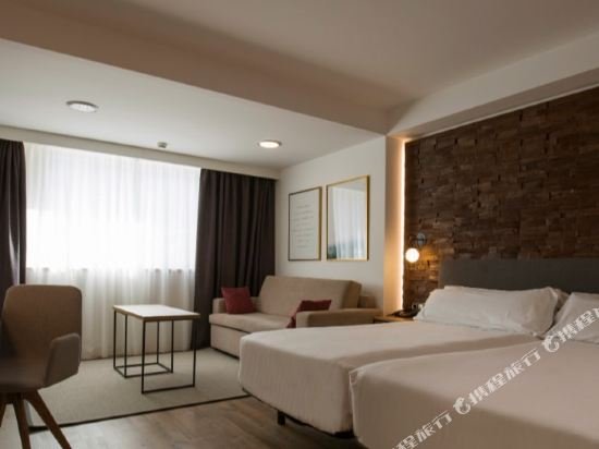 Фото Yomo Centric