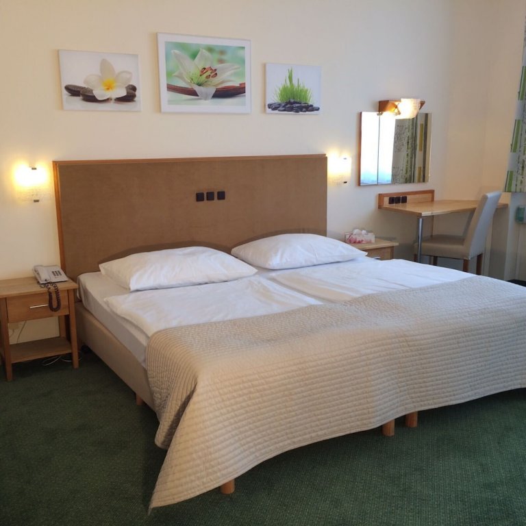 Фото Hotel Zentral